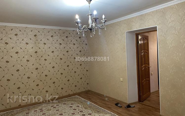 2-комнатная квартира · 55 м² · 4/6 этаж помесячно, мкр 12 65 — Рядом с школами 51,56 и супермаркетом Дина