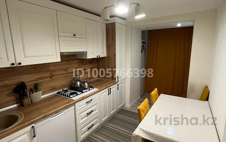 3-комнатная квартира · 62 м² · 3/6 этаж, мкр 8 269 за 21.5 млн ₸ в Актобе — фото 2