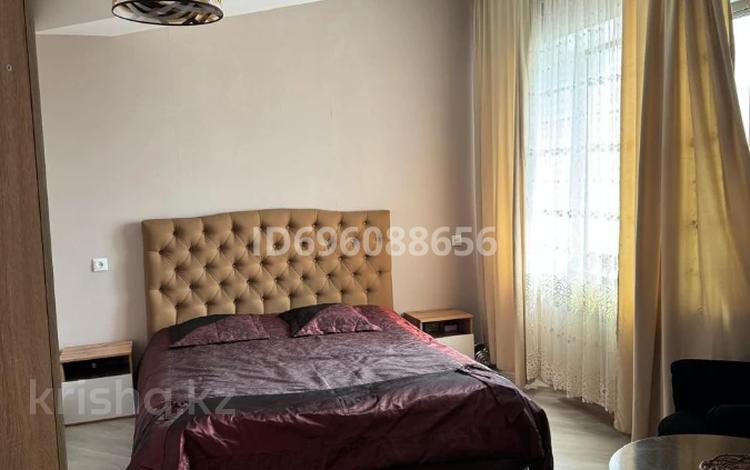 2-комнатная квартира · 47 м² · 12/15 этаж, ЖАРОКОВА 137,1 — Сатпаева за 350 000 ₸ в Алматы, Бостандыкский р-н — фото 4