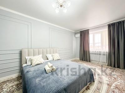2-бөлмелі пәтер · 72 м² · 10/10 қабат, Нұрсая ш/а., Таумуш Жумагалиева 15к, бағасы: 16 900 ₸ в Атырау, мкр Нурсая