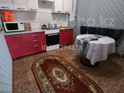 Отдельный дом · 6 комнат · 200 м² · 8 сот., мкр Самал-2 1111 — Утегенова за 60 млн ₸ в Шымкенте, Абайский р-н