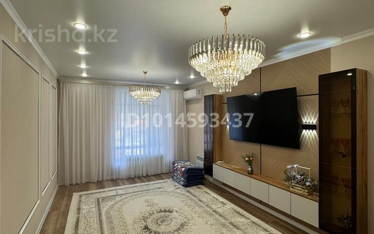 3-бөлмелі пәтер · 100 м² · 3/5 қабат, Алтын орда ш/а., Саздинское лесничество 228, бағасы: 46 млн ₸ в Актобе, мкр. Алтын орда — фото 2