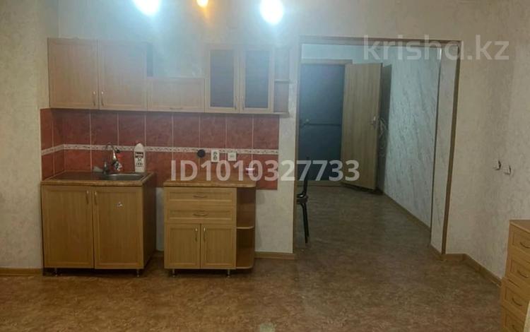 1-комнатная квартира · 45.3 м² · 10/10 этаж, Казыбек би 7/3 за 13.5 млн 〒 в Усть-Каменогорске, Ульбинский — фото 2