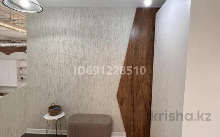 Свободное назначение, офисы, магазины и бутики, салоны красоты · 61 м² за 550 000 ₸ в Астане, Есильский р-н — фото 5