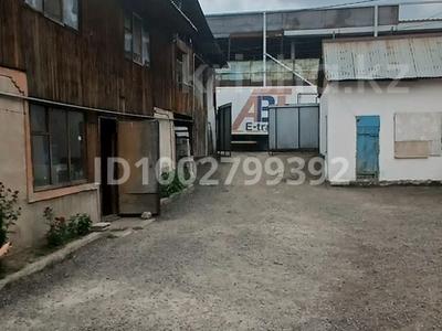 Отдельный дом · 16 комнат · 350 м² · 8 сот., мкр Шапагат, Мкр Шапағат головацкого 54 — За рынком Ақ бұлақ за 85 млн ₸ в Алматы, Алатауский р-н