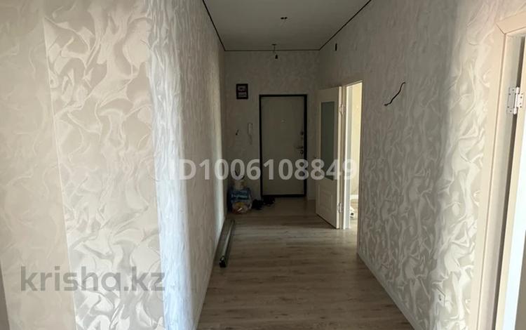 2-комнатная квартира · 69.71 м² · 7/9 этаж, мкр Нурсая, Елорда 15 за 27 млн 〒 в Атырау — фото 2