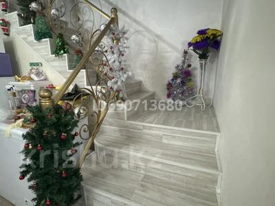 Жеке үй · 7 бөлме · 200 м² · 6 жүзд., Радищева 15 — Магазин Тараз, бағасы: 75 млн ₸ в Талдыкоргане