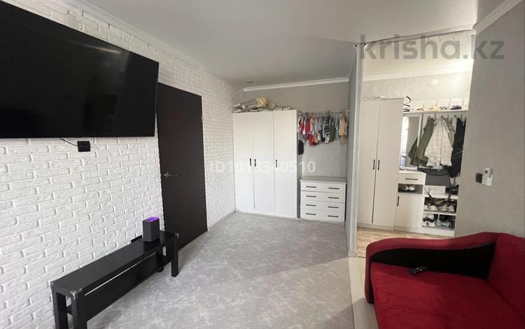 3-комнатная квартира · 47.7 м² · 5/5 этаж, Пришахтинск, 22й микрорайон 2 за 14 млн ₸ в Караганде, Алихана Бокейханова р-н — фото 2