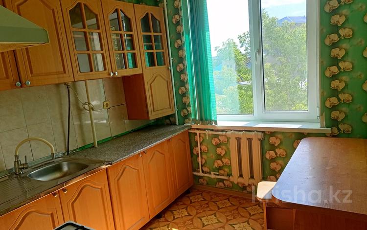 2-бөлмелі пәтер · 50 м² · 3/5 қабат, мкр 11 26, бағасы: 130 000 ₸ в Актобе — фото 2