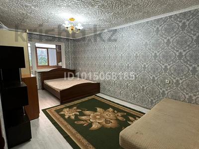 1-комнатная квартира · 32 м² · 4/5 этаж, мкр Юго-Восток, 28й микрорайон — Республика-муканова за 15 млн ₸ в Караганде, Казыбек би р-н