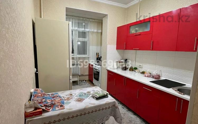 3-бөлмелі пәтер · 60 м² · 2/5 қабат, 10 микрорайон 16, бағасы: 28 млн ₸ в Таразе — фото 2