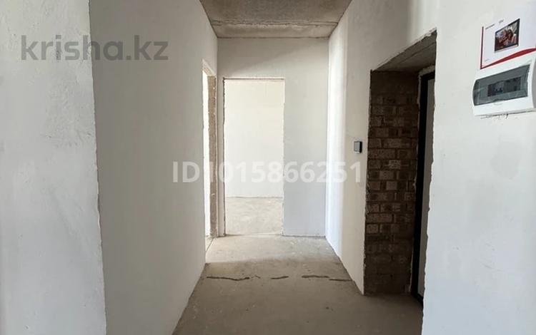 2-комнатная квартира · 60.7 м² · 12/12 этаж, Жумекен Нажимеденов 26 за 34.3 млн ₸ в Астане, Сарайшык р-н — фото 3