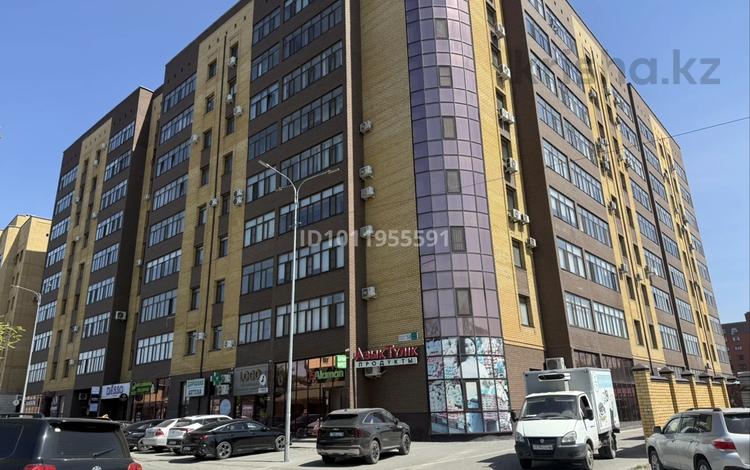 4-бөлмелі пәтер · 165 м² · 6/9 қабат, Жумабаева 58 — Цум, бағасы: 152 млн ₸ в Семее — фото 2