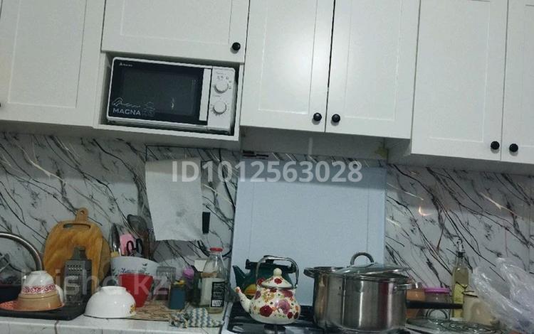 2-бөлмелі пәтер · 50 м² · 1/2 қабат, Алтынсарин 21 — Школы, бағасы: 20 млн ₸ в Аксае — фото 2