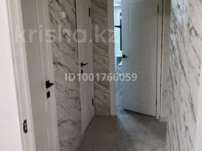 2-комнатная квартира · 55 м² · 3/6 этаж, мкр 8, Марата Оспанова 56 76 за 160 000 〒 в Актобе
