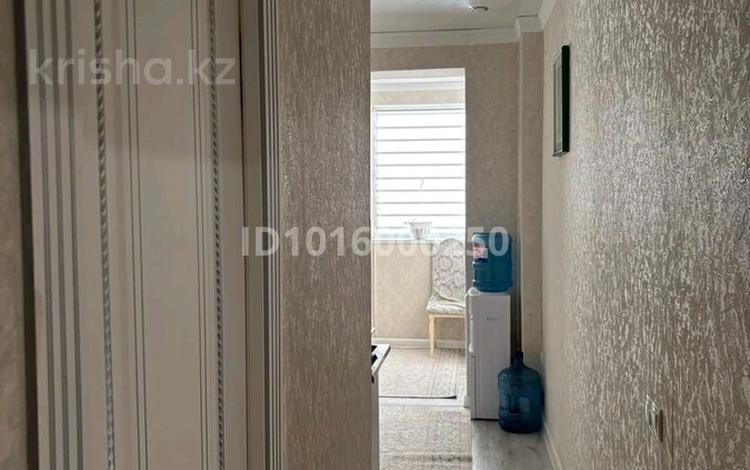 2-комнатная квартира · 57 м² · 4/5 этаж, 14-й мкр 38 за 170 000 ₸ в Актау — фото 2