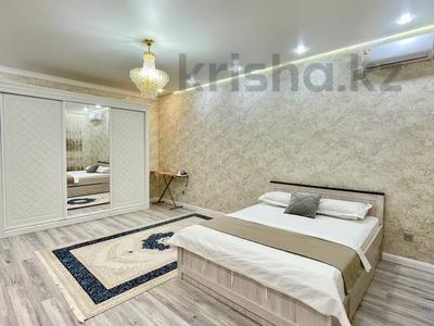 2-комнатная квартира · 60 м² · 2/5 этаж, 19-й мкр, 19 мкрн 29/1 — Мангистау арена , Дина гипермаркет, музей за 12 000 〒 в Актау