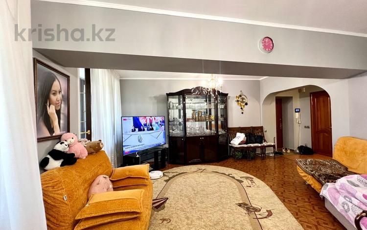 3-бөлмелі пәтер · 96 м² · 2 қабат, Жандосова 162а, бағасы: 65 млн ₸ в Алматы, Ауэзовский р-н — фото 2
