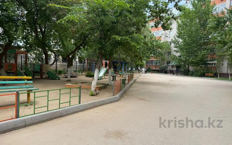 4-комнатная квартира · 95.3 м² · 5/6 этаж, авиагородок за 22 млн ₸ в Актобе, мкр Авиагородок — фото 3