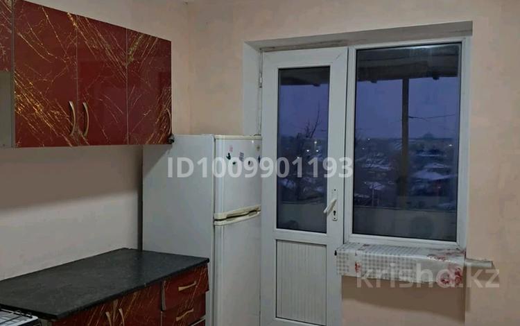 1-бөлмелі пәтер · 28 м² · 5/5 қабат, Володарский 17 — 17 школа, бағасы: ~ 9.2 млн ₸ в Шымкенте, Енбекшинский р-н — фото 2