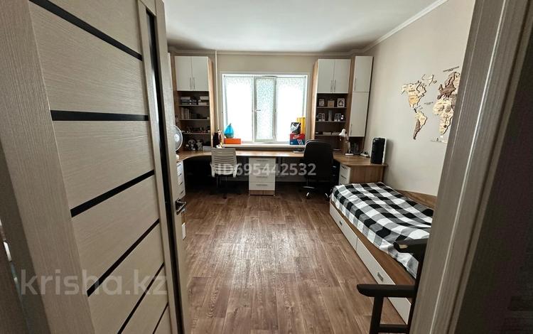 3-комнатная квартира · 80 м² · 2/10 этаж, мкр Юго-Восток, Сарыарка 31 — Сарыарка за 35 млн ₸ в Караганде, Казыбек би р-н — фото 2