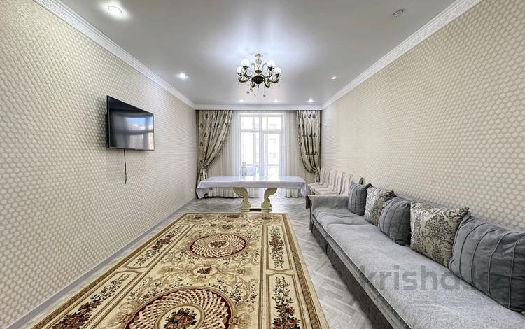 4-комнатная квартира · 128 м² · 3/9 этаж, Кайым Мухамедханов 21/2 за 105 млн ₸ в Астане, Нура р-н — фото 2