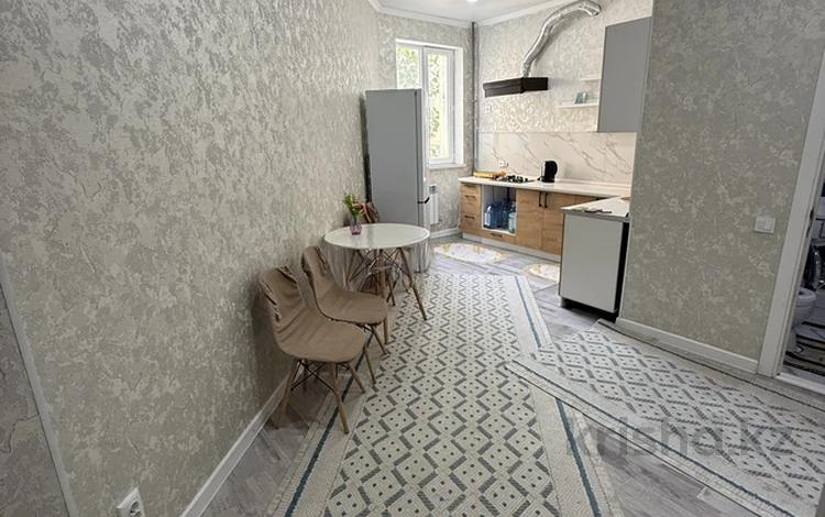 1-комнатная квартира · 50 м² · 2/7 этаж, 19-й мкр 45 за 10 000 ₸ в Актау — фото 2