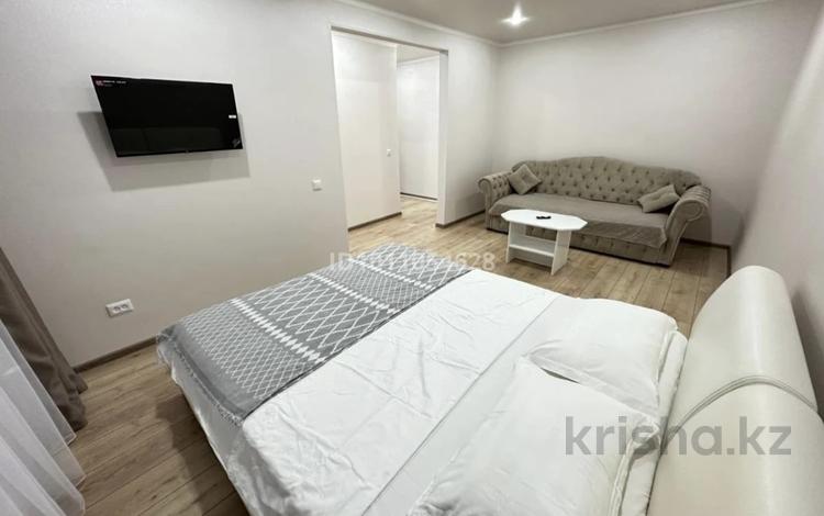 1-бөлмелі пәтер · 45 м² · 16/19 қабат, Сатпаева 30/2, бағасы: 25 000 ₸ в Алматы, Бостандыкский р-н — фото 2