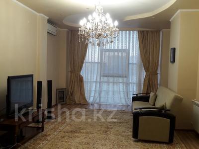 2-комнатная квартира · 90 м² · 5/9 этаж, Ул.Сатпаева 60 за 300 000 ₸ в Атырау