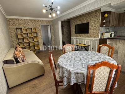 2-бөлмелі пәтер · 45 м² · 1/5 қабат, Мухамеджанова 22 — 2-ой мкр, бағасы: 15 000 ₸ в Балхаше