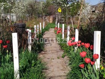 Продажа домов и дачи в Алматинской обл.: Дача · 2 комнаты · 37 м² · 8 сот., 3-я улица 47 — С/о "огонек" поворот на Актас за 10 млн 〒 Дача · 2 комнаты · 37 м² · 8 сот., 3-я улица 47 — С/о "огонек" поворот на Актас за 10 млн 〒