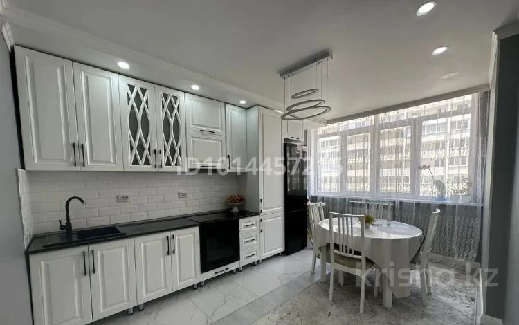 2-комнатная квартира · 70 м², Райымбек батыра 246 за 150 000 ₸ в  — фото 2