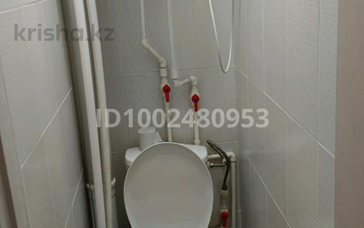 1-комнатная квартира · 30 м² · 3/5 этаж, мкр Юго-Восток, Мкр Юго-Восток, 30й микрорайон Рыскулова 21 за 14.5 млн 〒 в Караганде, Казыбек би р-н — фото 2