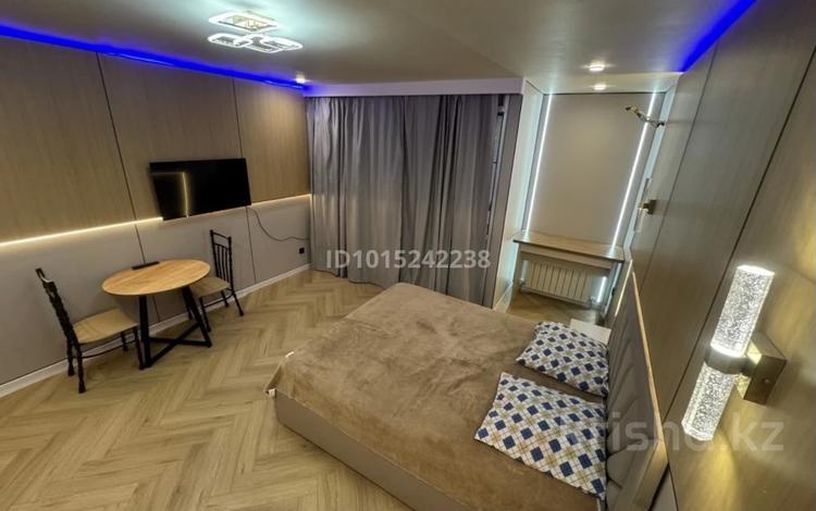1-комнатная квартира · 50 м² · 2/5 этаж, Абая 52 за 10 000 ₸ в Уральске, мкр Школьник — фото 2