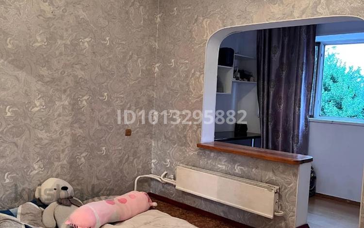 2-бөлмелі пәтер · 55 м² · 5/5 қабат, мкр Аксай-3А 47, бағасы: 250 000 ₸ в Алматы, Ауэзовский р-н — фото 2