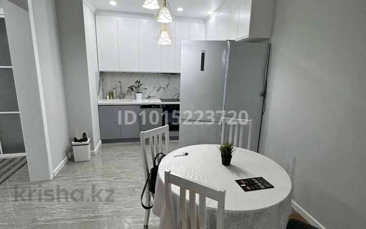 2-бөлмелі пәтер · 60 м² · 13/15 қабат, Жандосова 94 А, бағасы: 49 млн ₸ в Алматы, Бостандыкский р-н — фото 2