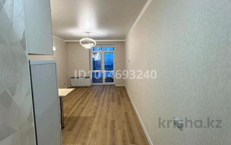 1-бөлмелі пәтер · 30 м² · 2/5 қабат, Аль-Фараби 76, бағасы: 20 млн ₸ в Астане, Есильский р-н — фото 2