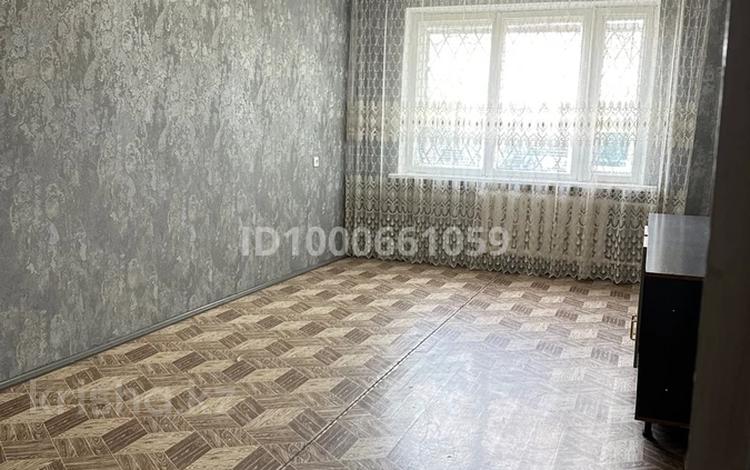 4-бөлмелі пәтер · 90 м² · 1/5 қабат, Набережная 33, бағасы: 12 млн ₸ в Аксу — фото 9