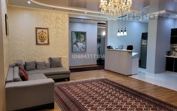 3-комнатная квартира · 159 м² · 14/17 этаж, 17-й мкр 1 за 60 млн 〒 в Актау — фото 2
