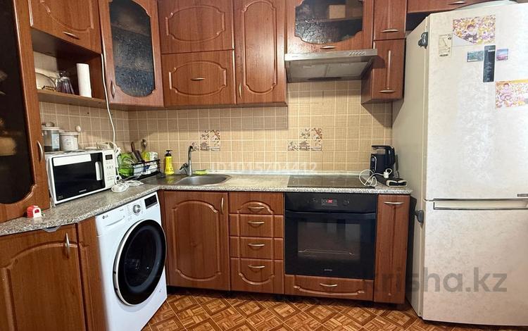 2-бөлмелі пәтер · 54 м² · 9/9 қабат, Степной 4 ш/а. 15 — спальный район, бағасы: 22 млн ₸ в Караганде, Казыбек би р-н — фото 2