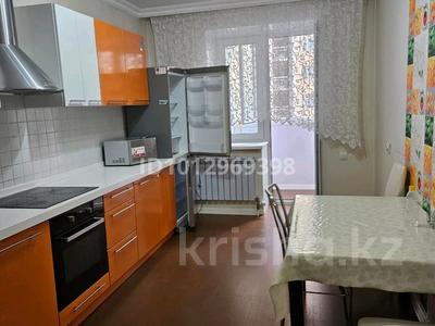 2-бөлмелі пәтер · 67 м² · 5/12 қабат, Айнаколь 60, бағасы: 300 000 ₸ в Астане, Алматы р-н