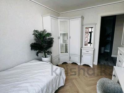 4-бөлмелі пәтер · 155 м² · 17/22 қабат, Аскарова 8, бағасы: 155 млн ₸ в Алматы, Ауэзовский р-н