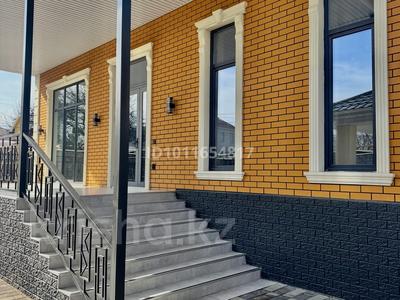 Отдельный дом · 4 комнаты · 208 м² · 5.5 сот., мкр Калкаман-2, Кыдырбекова 20 — Школа №157 за 132 млн ₸ в Алматы, Наурызбайский р-н