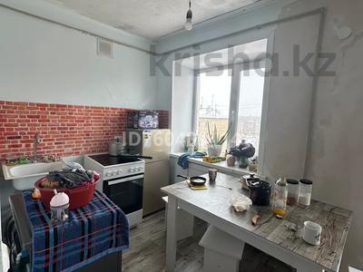 1-бөлмелі пәтер · 16 м² · 5/5 қабат, 1 квартал 8, бағасы: 9 млн ₸ в Топаре