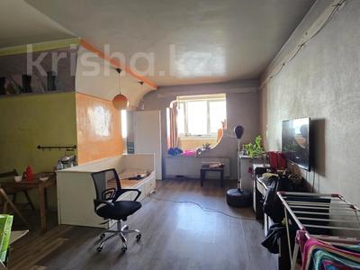 2-комнатная квартира · 50 м² · 18/19 этаж, Брусиловского за 27.5 млн ₸ в Алматы, Алмалинский р-н