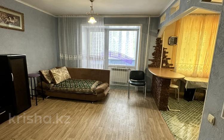 2-комнатная квартира, 50 м², 2/5 этаж, назарбаева 75/2 за 18.5 млн 〒 в Павлодаре — фото 2