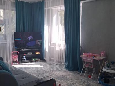 2-комнатная квартира · 41 м² · 2/5 этаж, Бурова 15 за 19.2 млн 〒 в Усть-Каменогорске