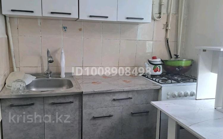 2-бөлмелі пәтер · 50 м² · 5/5 қабат, Бектурганов 11 — Универсам, бағасы: 100 000 ₸ в  — фото 2
