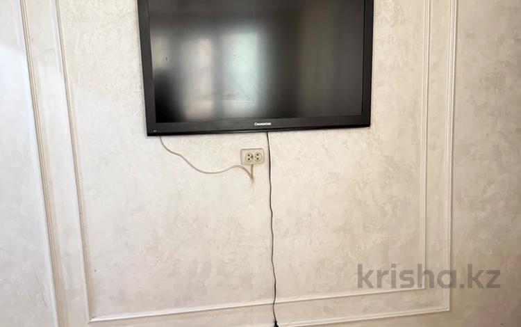 3-бөлмелі пәтер · 60 м² · 2/5 қабат, 8 мкр 8а, бағасы: 180 000 ₸ в Шымкенте — фото 2