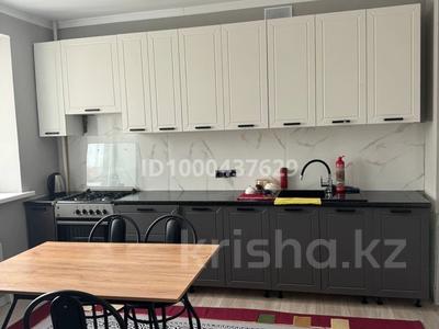 Аренда квартир в Актюбинской обл.: 1-комнатная квартира · 56 м² · 4/5 этаж · помесячно, мкр. Алтын орда, Батыс 2 микрорайон 25A — Новая школа Jaily за 130 000 〒 1-комнатная квартира · 56 м² · 4/5 этаж · помесячно, мкр. Алтын орда, Батыс 2 микрорайон 25A — Новая школа Jaily за 130 000 〒 в Актобе